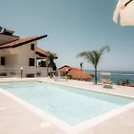 Acquamarina Per Gruppi E Famiglie A Capo Vaticano Costa Degli Dei