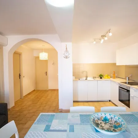 Acquamarina Per Gruppi E Famiglie A Capo Vaticano Costa Degli Dei Dom wakacyjny