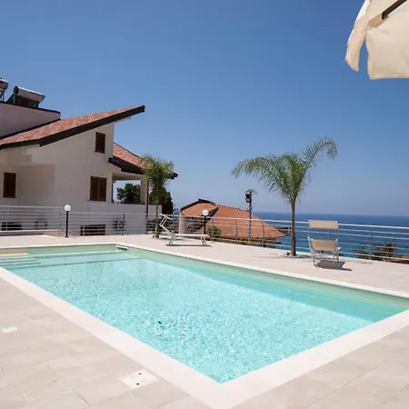 Acquamarina Per Gruppi E Famiglie A Capo Vaticano Costa Degli Dei Dom wakacyjny *