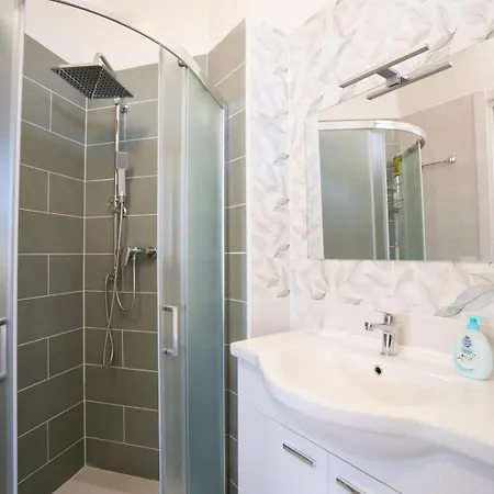 Acquamarina Per Gruppi E Famiglie A Capo Vaticano Costa Degli Dei * Santa Maria