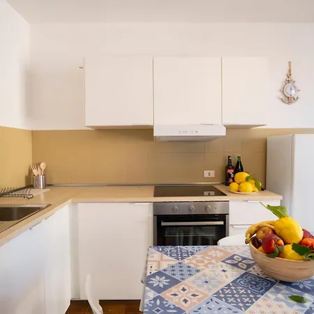 Acquamarina Per Gruppi E Famiglie A Capo Vaticano Costa Degli Dei Dom wakacyjny