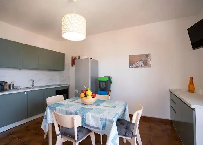 Acquamarina Per Gruppi E Famiglie A Capo Vaticano Costa Degli Dei * سانتا ماريا