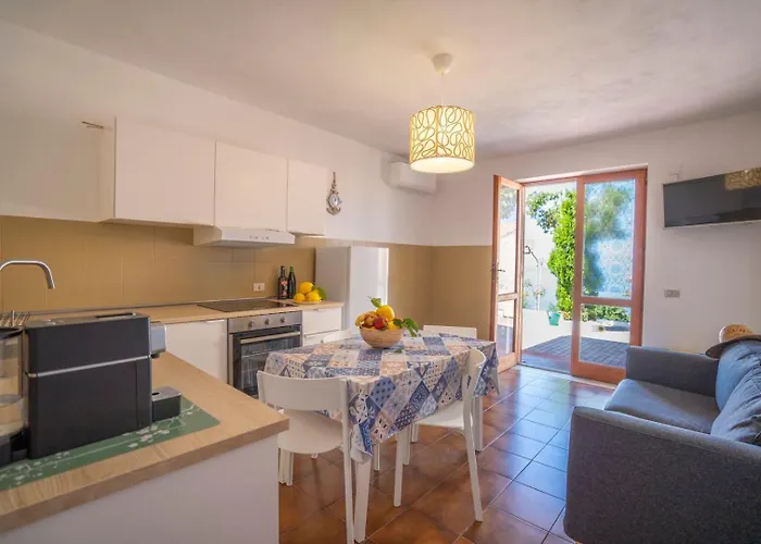 Acquamarina Per Gruppi E Famiglie A Capo Vaticano Costa Degli Dei *