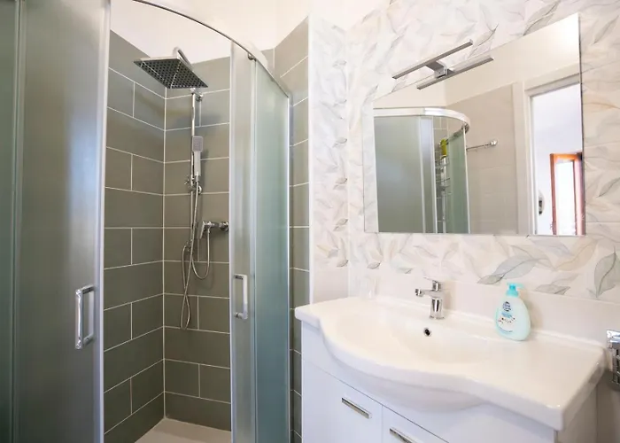 Acquamarina Per Gruppi E Famiglie A Capo Vaticano Costa Degli Dei * سانتا ماريا