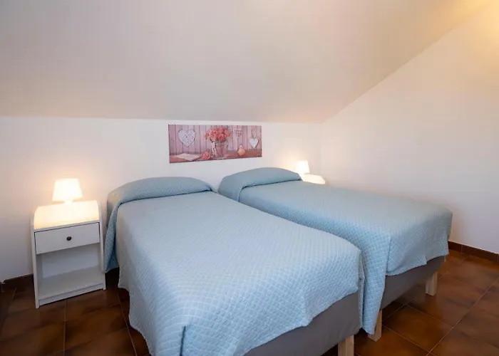 Acquamarina Per Gruppi E Famiglie A Capo Vaticano Costa Degli Dei * سانتا ماريا