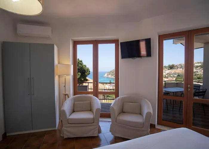 Acquamarina Per Gruppi E Famiglie A Capo Vaticano Costa Degli Dei * سانتا ماريا